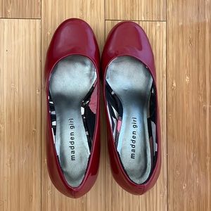 madden girl red heels SIZE 7